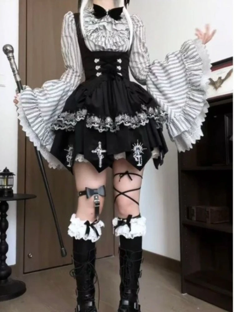 Японский кавайный темный готический стиль с бантом, кружевной полосатый топ, осенние рубашки, новые юбки с тонкой талией, черные ремешки, модные комплекты из двух предметов