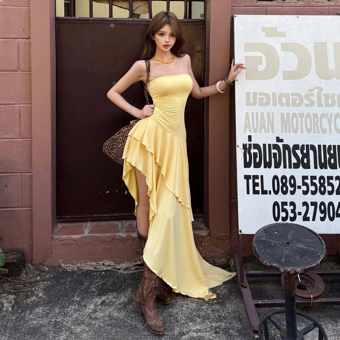 

Yellow Slim-fit Tube Top Dress Women's Ruffle Leaf Irregular Slim Dress