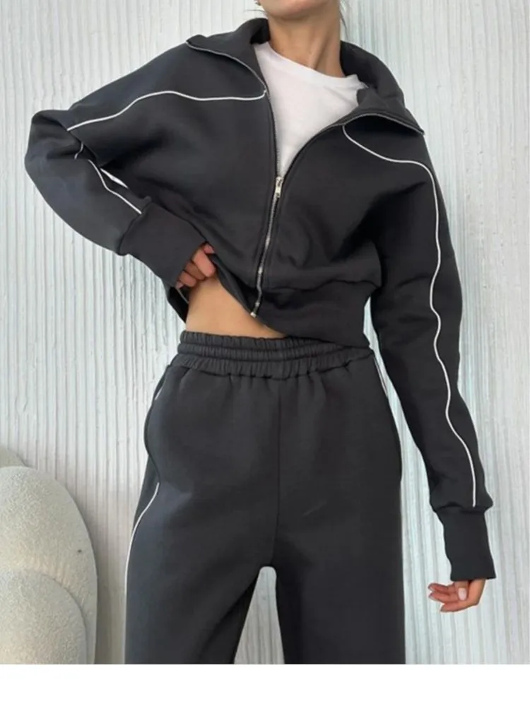 ชุดเซ็ตเสื้อผ้าลำลองสำหรับฤดูใบไม้ร่วง เสื้อแจ็คเก็ตแขนยาวมีซิปสำหรับผู้หญิง กางเกงขายาวลายทางเอวยางยืด ชุดสองชิ้น