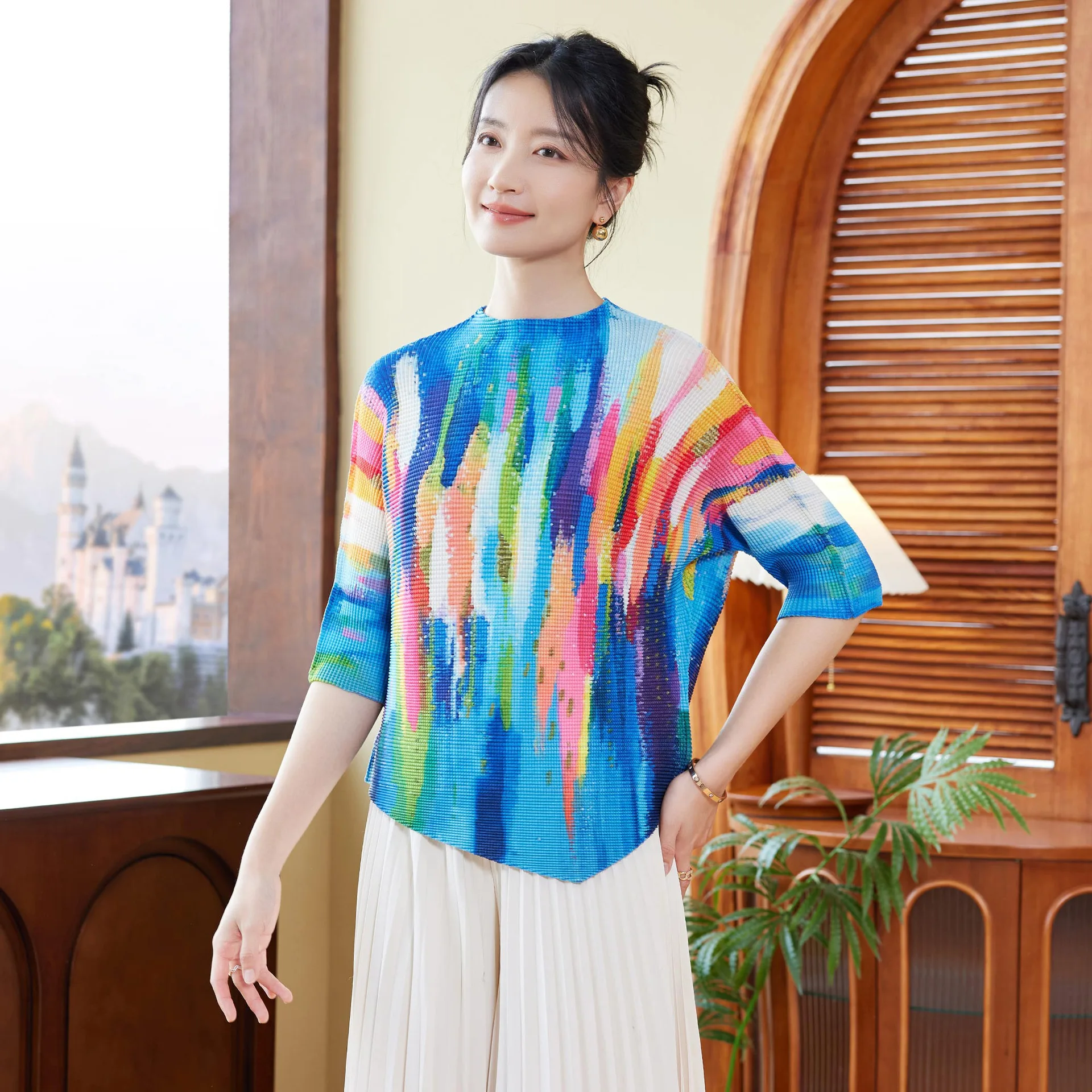 

Miyake Style Design, Unique and Beautiful Small Top, Summer Women's T-shirt 2024 New Slimming White Wide-leg Pants