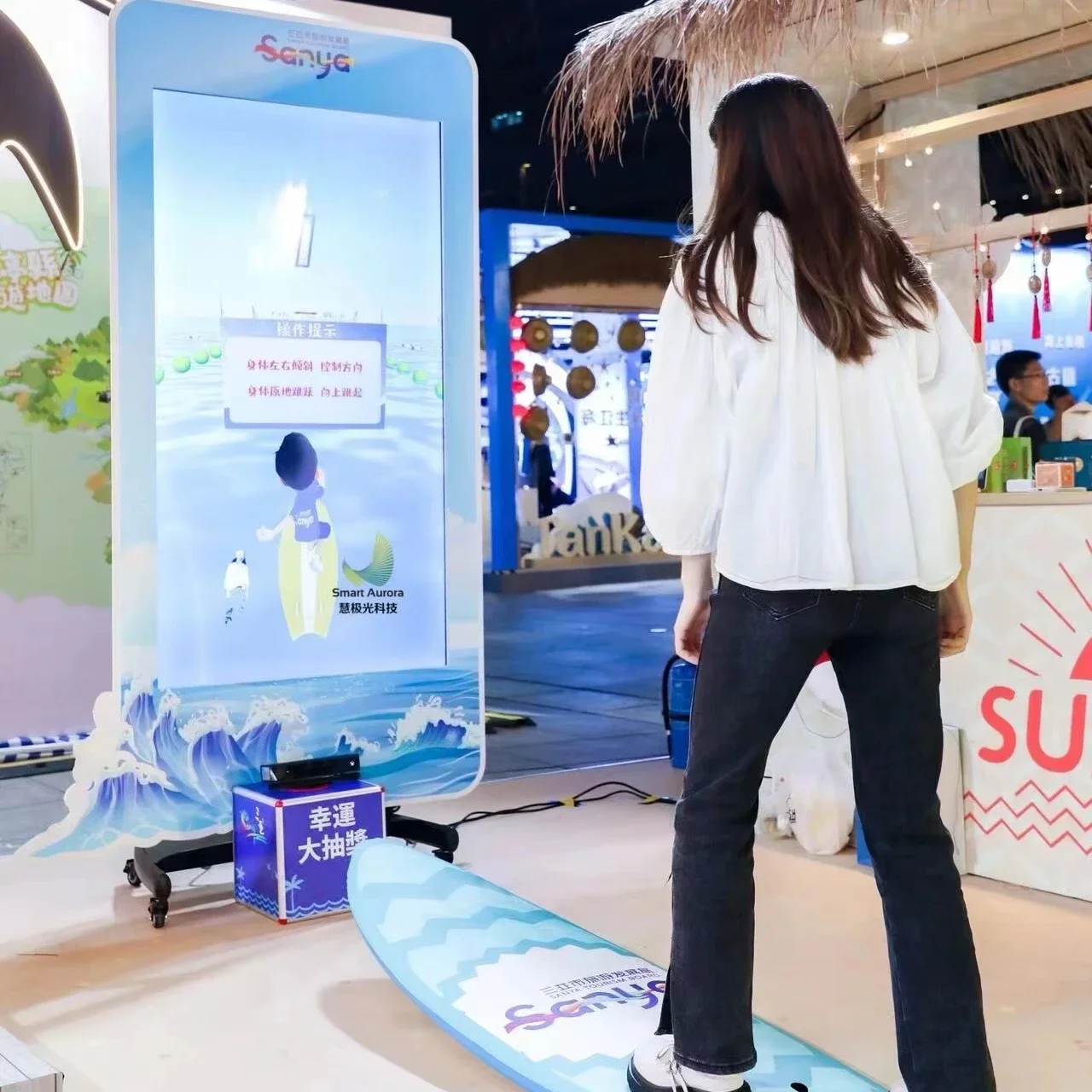 Electronic surfboard AR virtual surfing interactive device