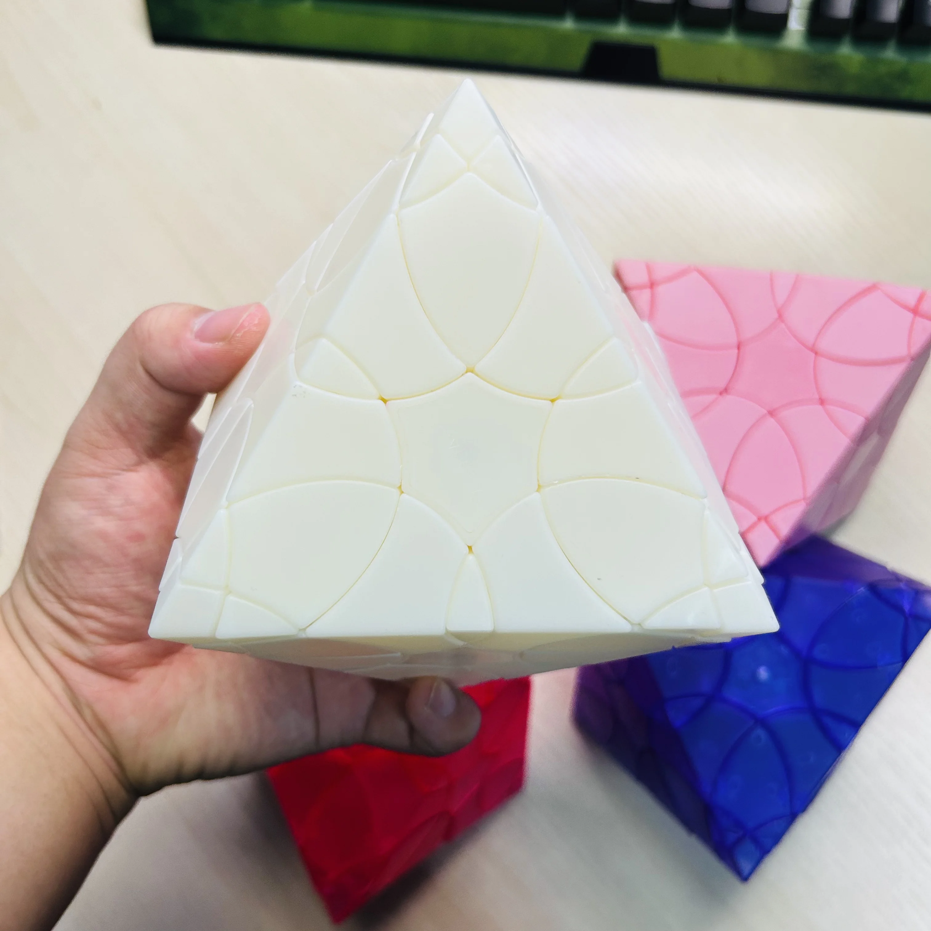 VeryPuzzle Clover Octahedron 3x3 Cube High Difficulty Shaped Cube Children's Puzzle Toys