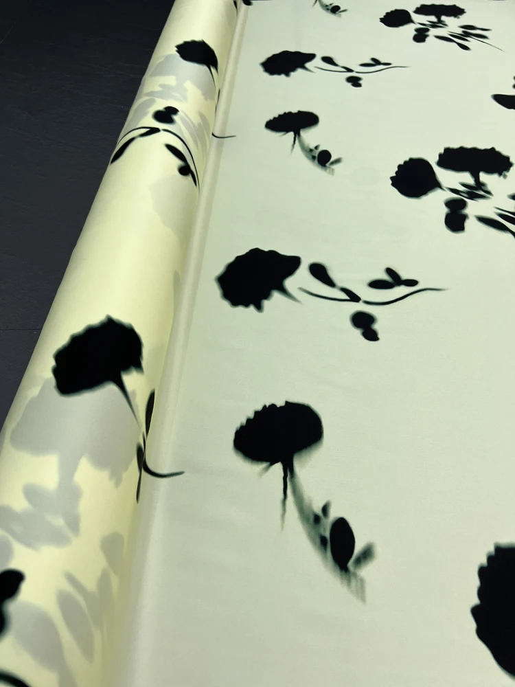 

Simple Style Black Flower Stretch Silk Twill Fabric for Dresses and Shirts