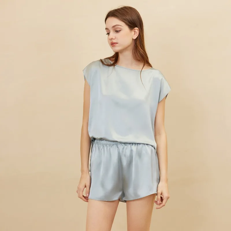 

Summer Minimalist Embroidery 100% Mulberry Silk Sleeveless Shorts Set Luxurious Women’s Pajamas Loungewear Cozy Skin Friendly