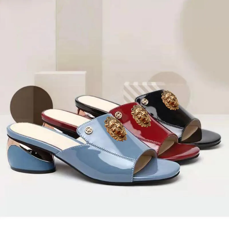 

Новые металлические тапочки с львиным декором - цельные женские элегантные повседневные стильные ленивые шлепанцы - сандалии больших размеров 21