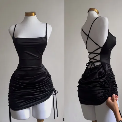 Minivestido Sexy sin mangas y espalda descubierta para mujer, vestido ajustado de satén con cordones para fiesta y discoteca, ropa de calle de noche negra Y2K 2025