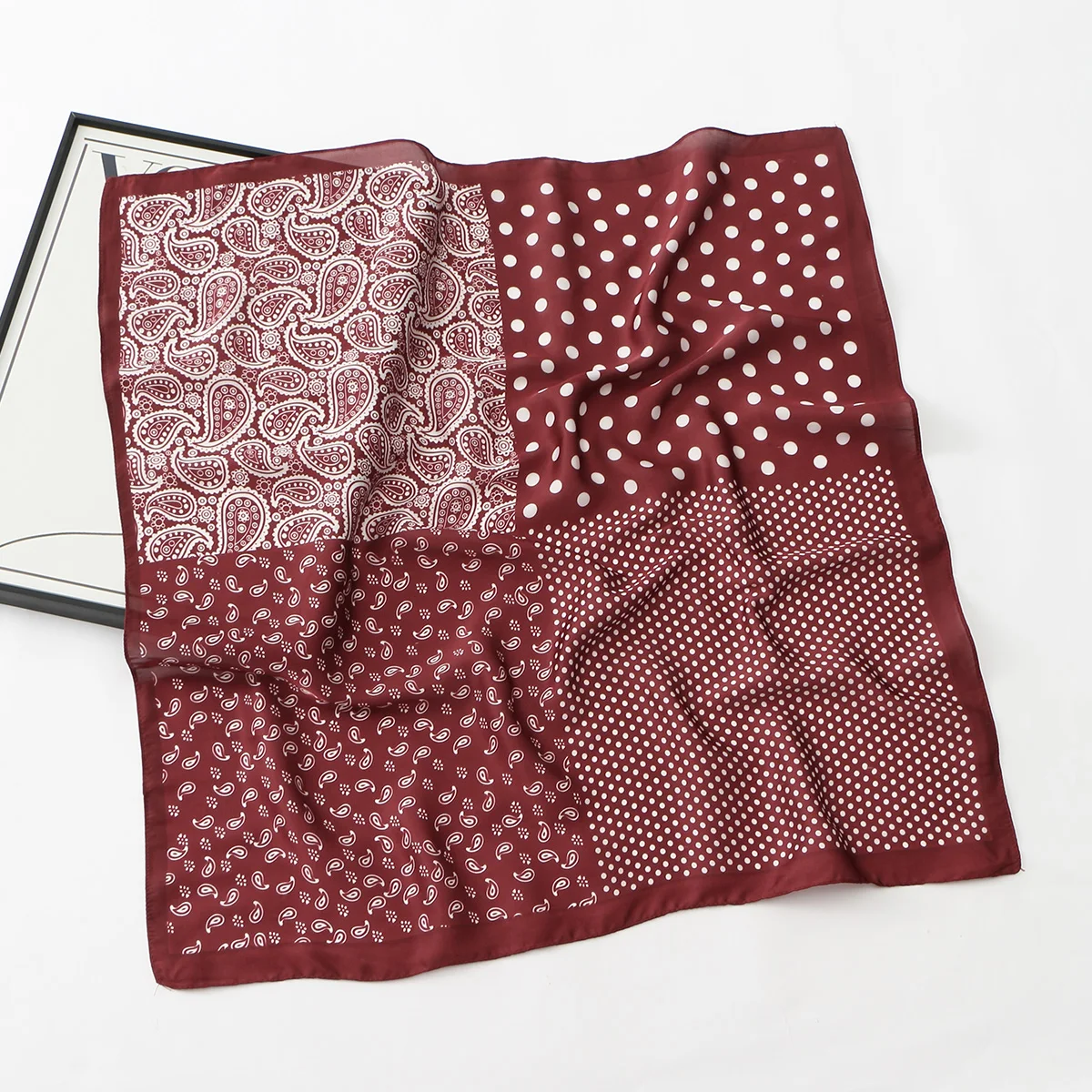 Modisches Paisley-Print-Kerchief, Damen-Haarschal, Seiden-Stirnband, Bandana, Kopftücher, quadratische Hijab-Schals für Damen – Detail 6