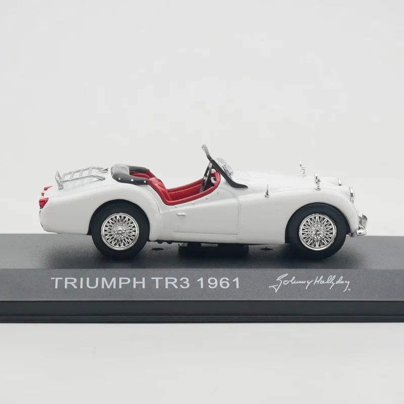 ダイキャスト Ixo 1:43 スケールトライアンフ TR3 1961 合金車モデルグッズおもちゃギフトお土産ディスプレイ飾り