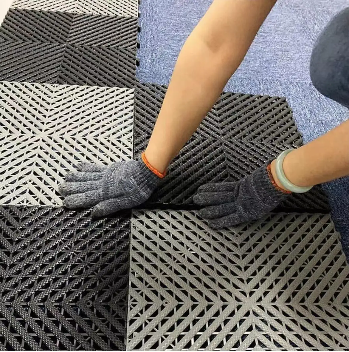 

Rigid Modular Pp Interlocking Garage Floor Tiles, Industrial Plastic Garage Flooring Mats for Car Detailing Shop Workshop