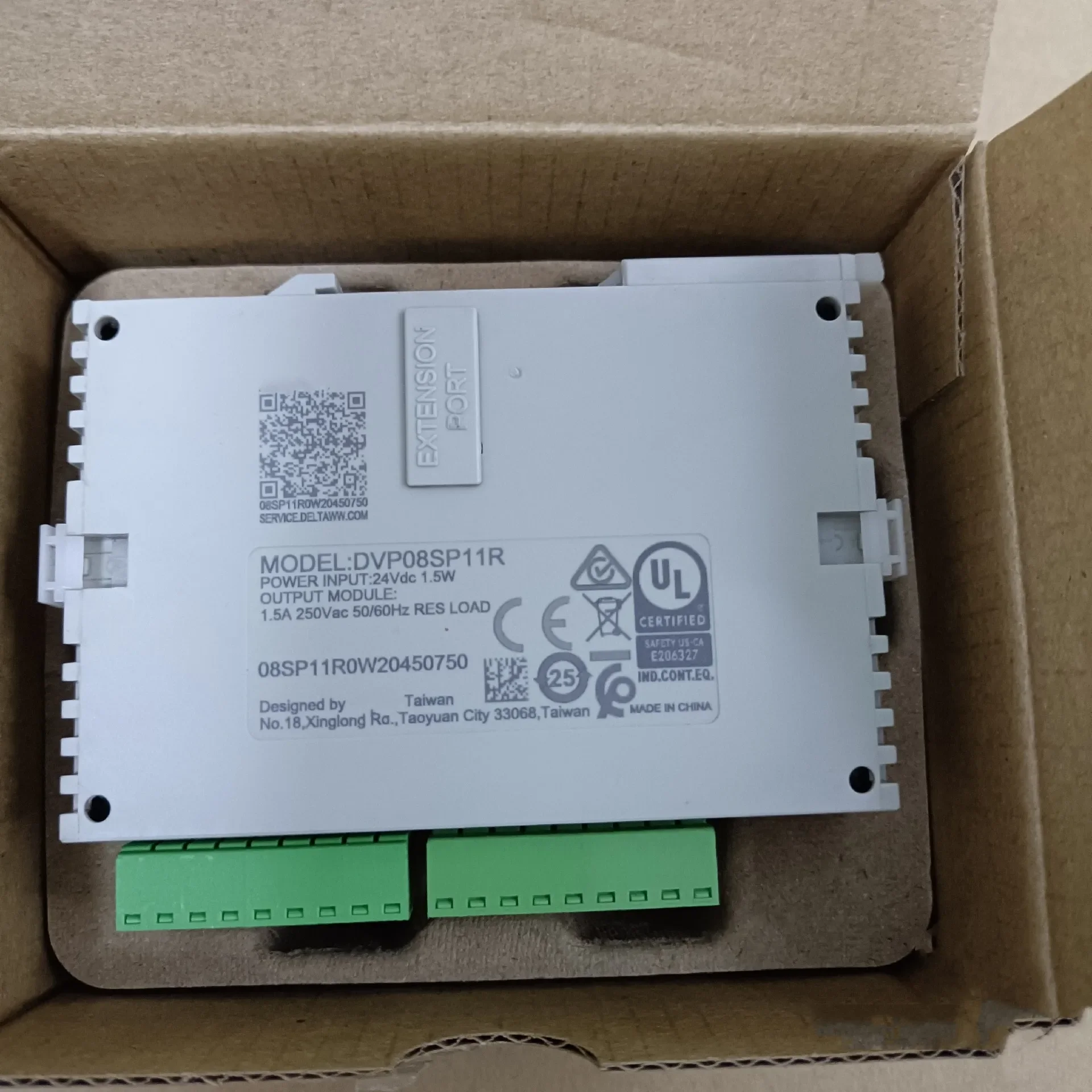 New Original DVP08SP11R   DVP08SN11T PLC Expansion Module