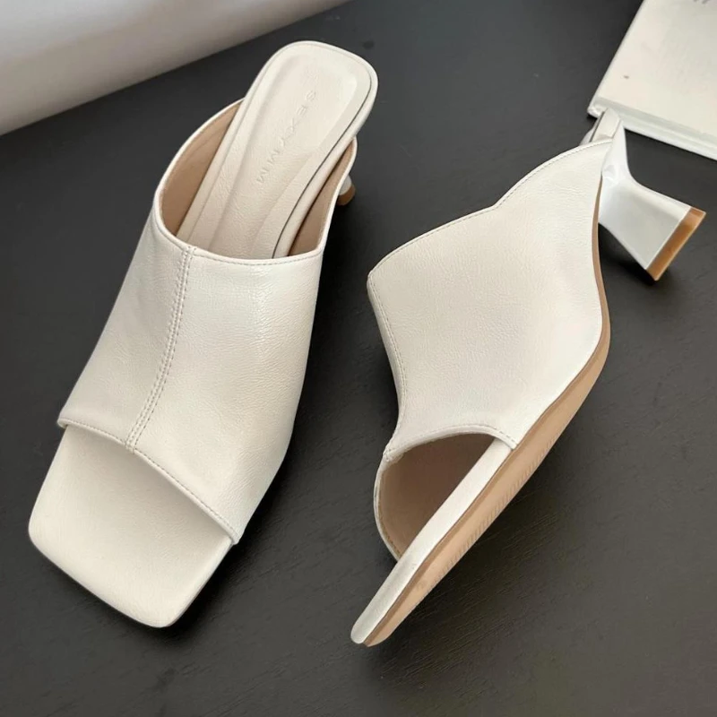 

Модные летние новые тапочки с квадратным носком, женские дизайнерские босоножки на низком каблуке, женские уличные элегантные модельные туфли на высоком каблуке, женские шлепанцы