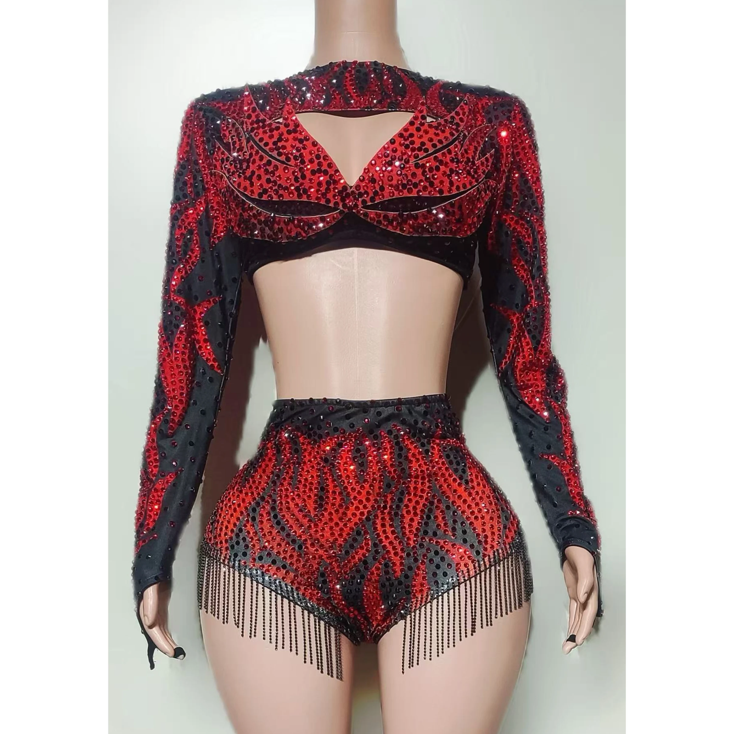 ชุดแสดงโกโก้ ปี 2025 สีแดง แต่งพู่ห้อย ชุดสูทสำหรับไนต์คลับ บาร์ ดีเจ ปาร์ตี้ ชุดเต้นแจ๊ส แดร็กควีน ชุดแสดงบนเวที รุ่น DN22385