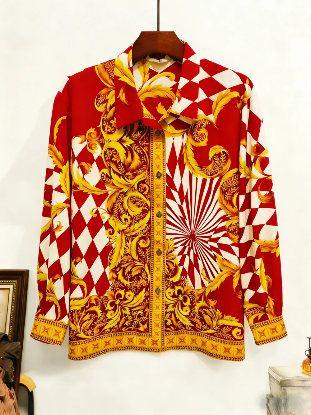 Men Luxury Red Gold Baroque Scroll Floral Diamond Print Long Sleeve Shirt Turn Down Collar Party Formal Daily Wear Tops