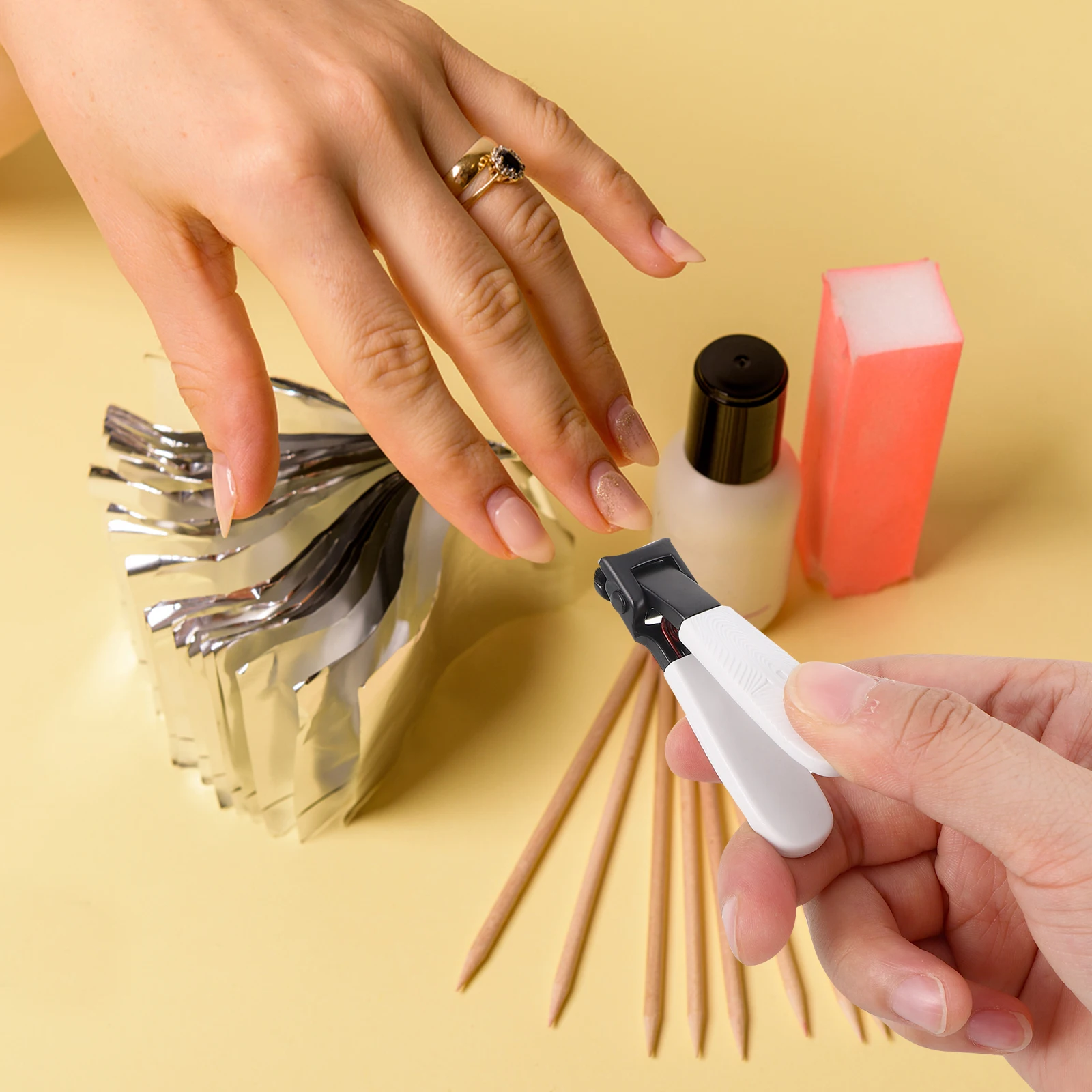 

Heavy Duty Fingernail Senior Toenail Clipper Professional Clipper For Thick Toenails Ergonomic Long Handle Clippers For Women