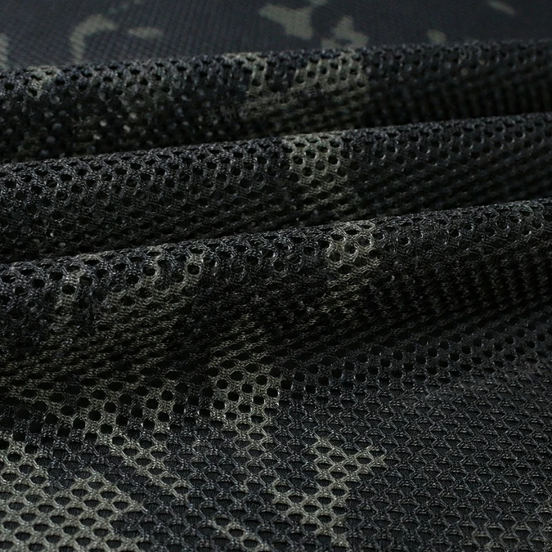 

Ткань MCBK из плотной сетчатой ткани с камуфляжным рисунком для производства тактического снаряжения, уличных рюкзаков и одежды. Устойчивый к разрывам материал