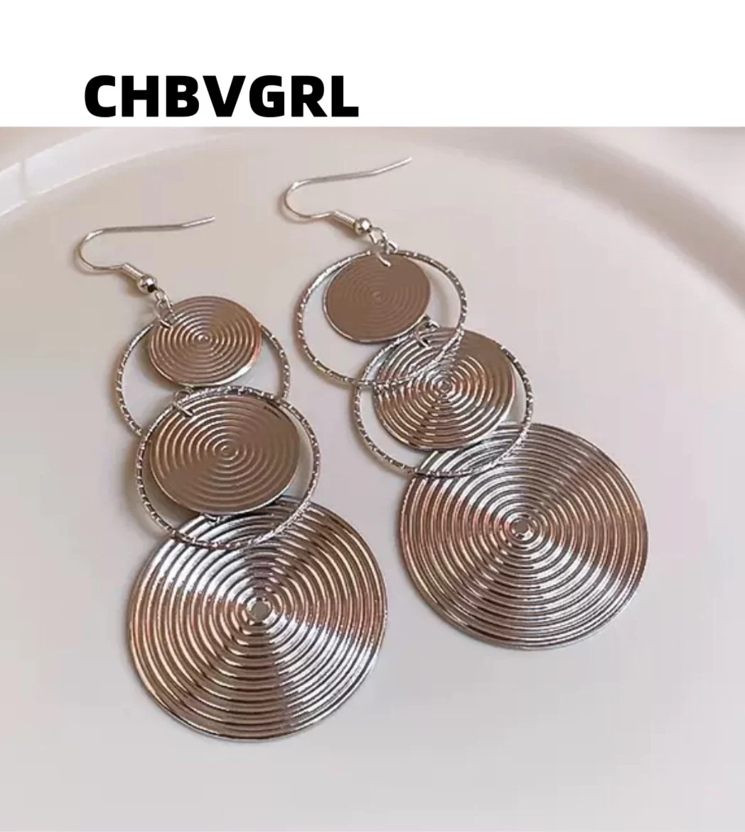 

Hot-selling European and American mosquito coil circle lock ear hook personality cold wind earring high-end feeling exaggerated