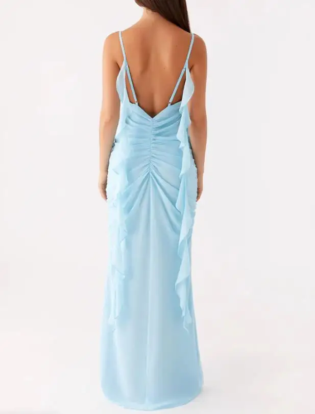 Feel Fabulous nel nostro vestito blu con scollo all'americana: disponibile nelle taglie S, M, L, XL per ogni tipo corpo!