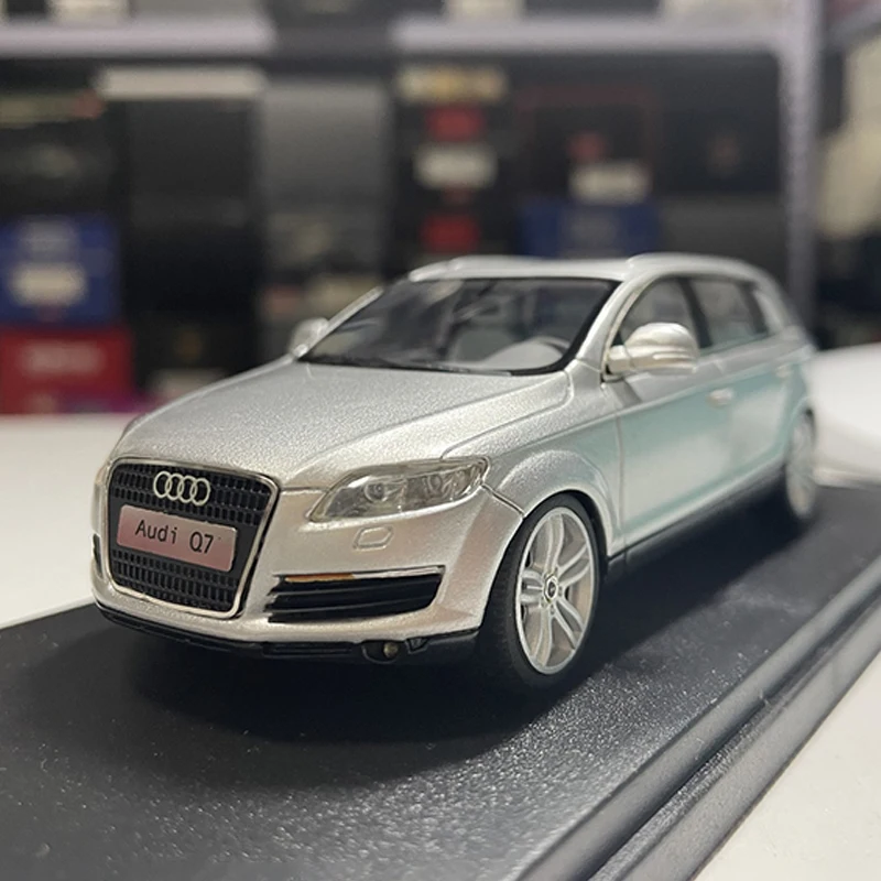 

1:43 Scale Diecast Alloy AUDI Q7 SUV Off Road Vehicle Toys Cars Model Classics Adult Collectible Souvenir Gifts Static Display