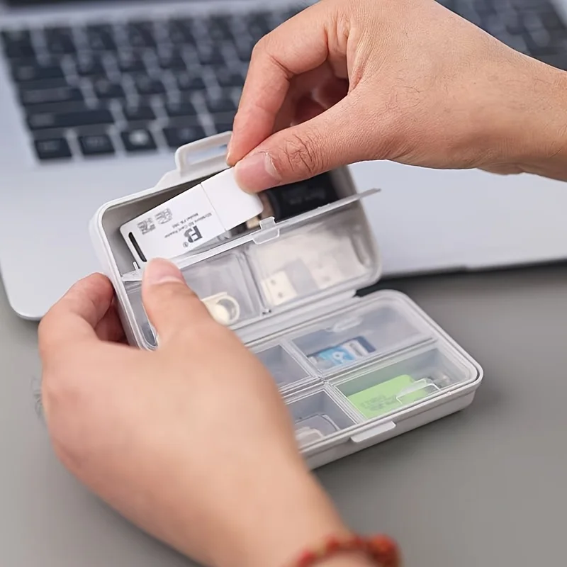 Tragbare faltbare USB-Flash-Laufwerk-Organizer-Box mit Deckel – leichtes PP-Material, Aufbewahrung mit mehreren Fächern für Bürobedarf