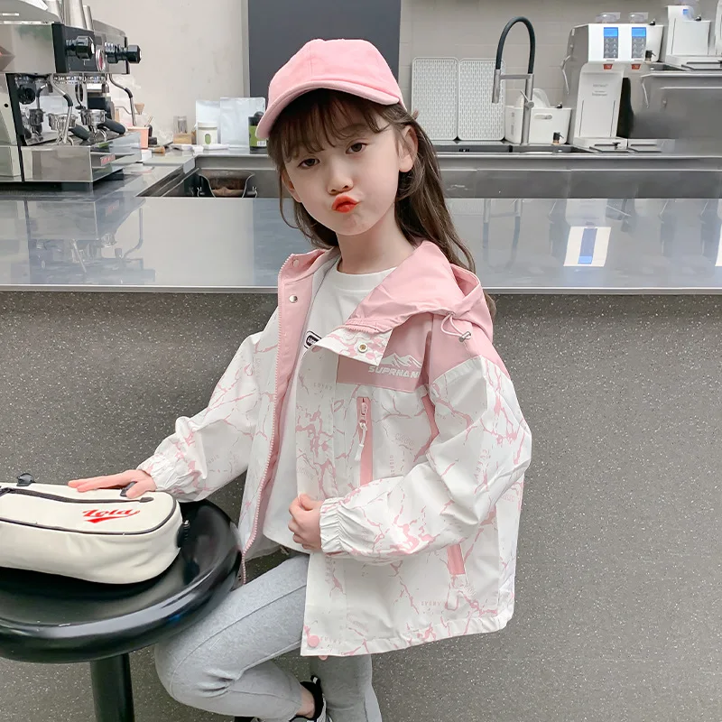 Girls' Western style coat, autumn new item, children's Korean version jacket, top, middle-aged and middle-aged children's spring