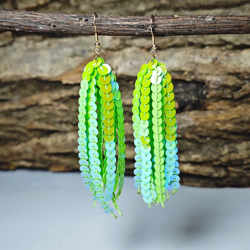 New Sparkling Laser Green Glitter Earrings Circular Beads Tassel St. Patrick's Auspicious Atmosphere Earrings Decoration Gifts