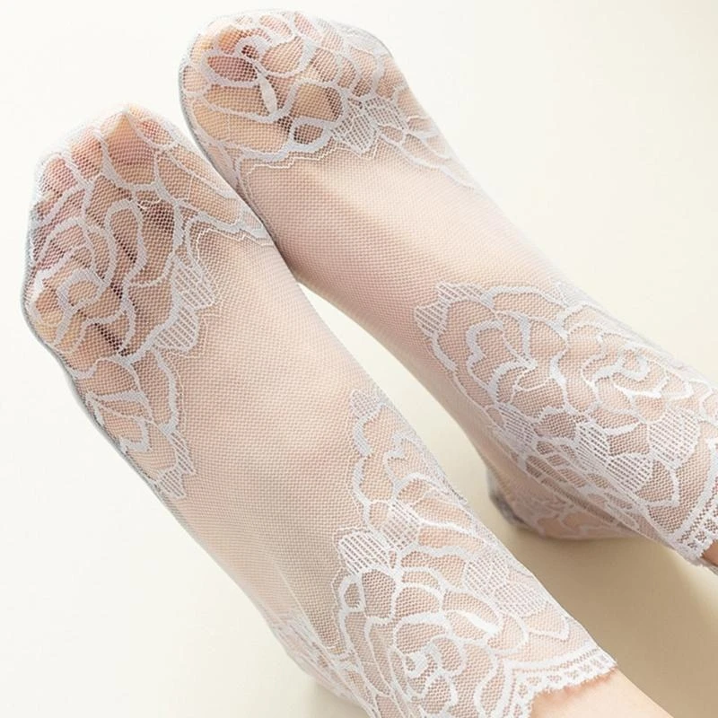 P88B Delicate Women Girls Lace Boat Socks Spring Summer Socks Moisture Wicking Short Sock Antiskid Invisible Ankle Sock
