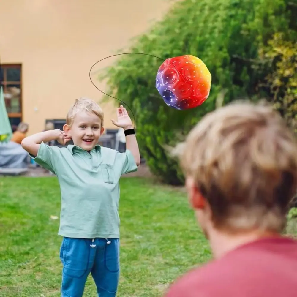 كرات نطاطة ملونة على الموضة مع سوار معصم مطاطي كرة معصم عالية المرونة