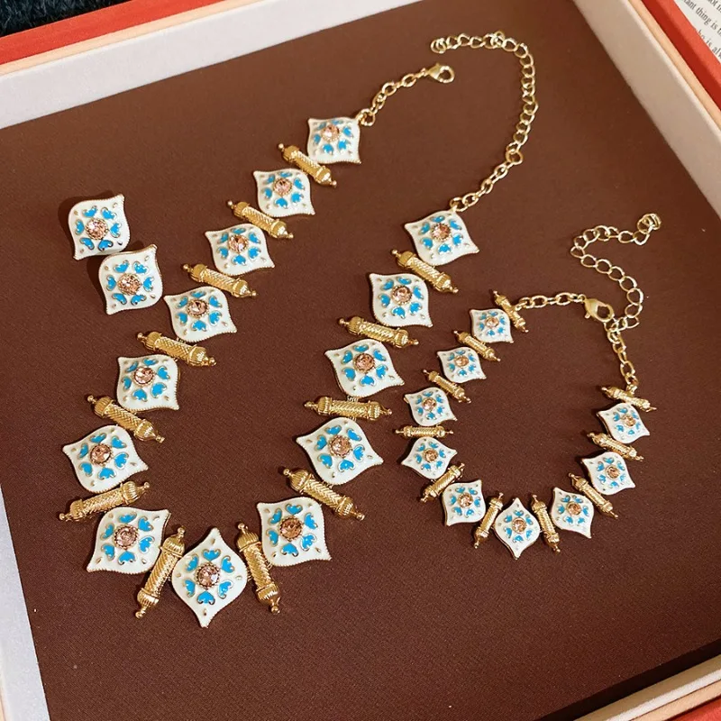 Minar Hyperbole Blue White Enamel Rhinestones Rhombus Heart Pendant Necklaces for Women Mujer Gold Plated Chain Strand Chokers