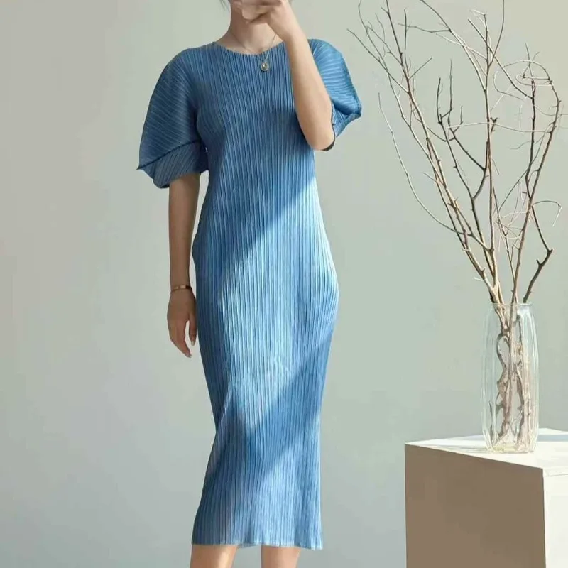 Pleated 2026 New Round Neck Pleated Dresses Summer Loose Fashion Comfortable Casual Stretch Short Sleeve Fold Long Dress