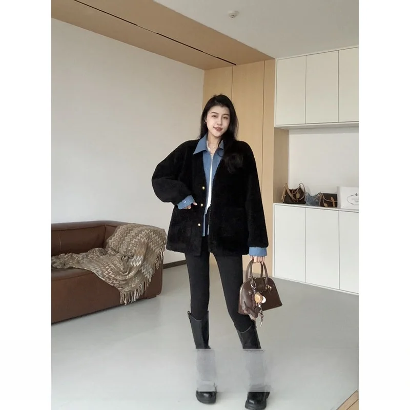 

Комплект зимней модной одежды: Теплая свободная универсальная куртка из искусственного меха с эффектом двухслойности и цветными вставками от Zhang a Xing Handpied Girls