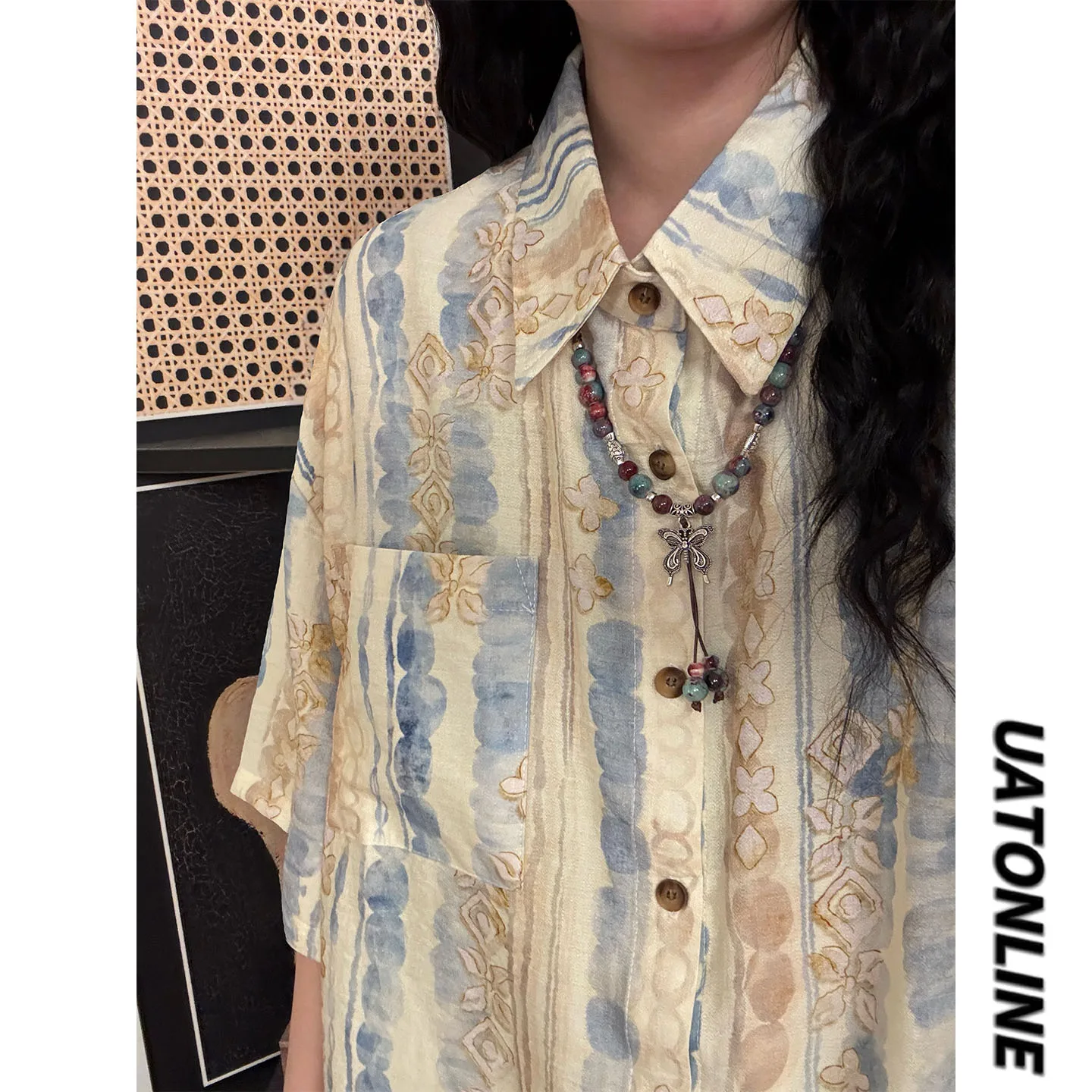 

UATONLINE2026 Summer Japanese Retro Graffiti Smear Print Short Sleeve Loose Fit Unisex Shirt Versatile Graffiti Chinese Style...