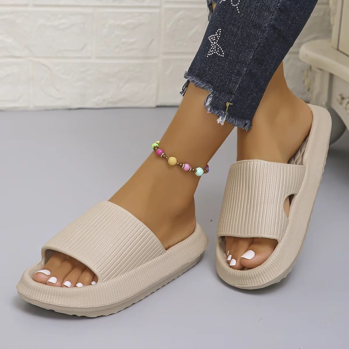 Pantuflas de plataforma con suela gruesa para mujer, sandalias de EVA suaves para interiores, zapatos de baño para parejas, sandalias de verano antideslizantes, chanclas.