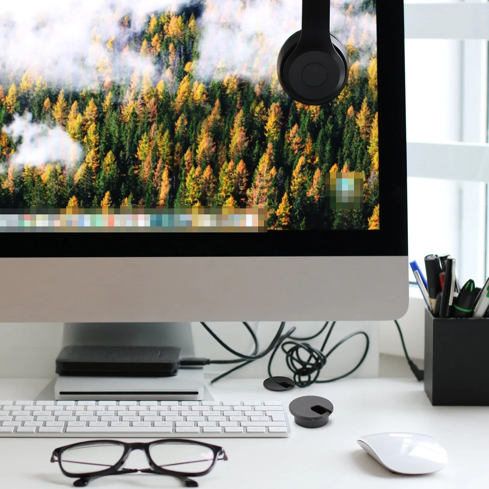35mm Swivel Flip Hole Cover for Desk Cable Management – 10pcs Black Desktop Organizer for Home Office