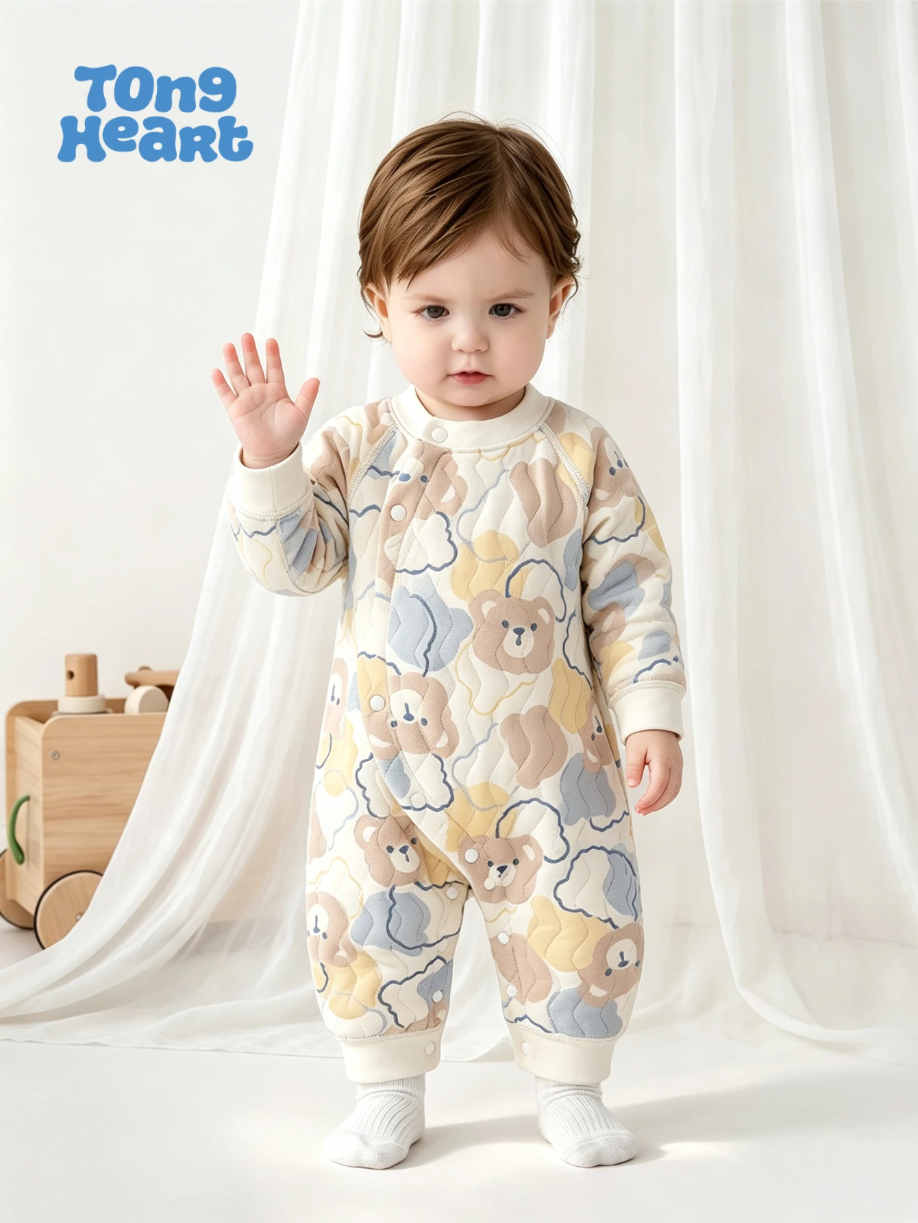 TongHeart Winter Baby Warmth-Resistant One-Piece Suit for Newborns, Suitable for Autumn and Winter, Provides Warmth and Cold