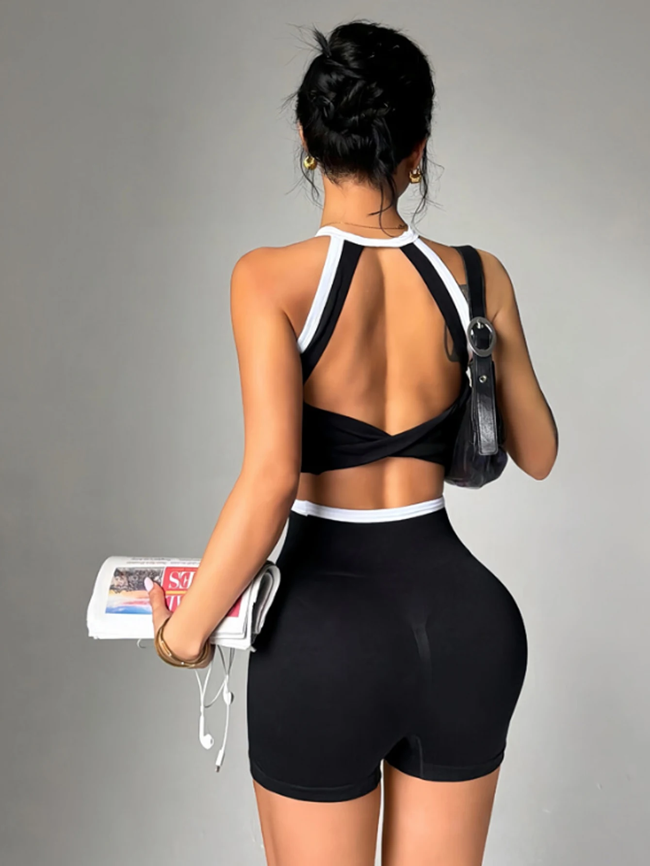 Ladies' Black And White Color Blocked Sleeveless Backless Top, Shorts, Yoga Suit Set, Running Training, Sports And Fitness Suit