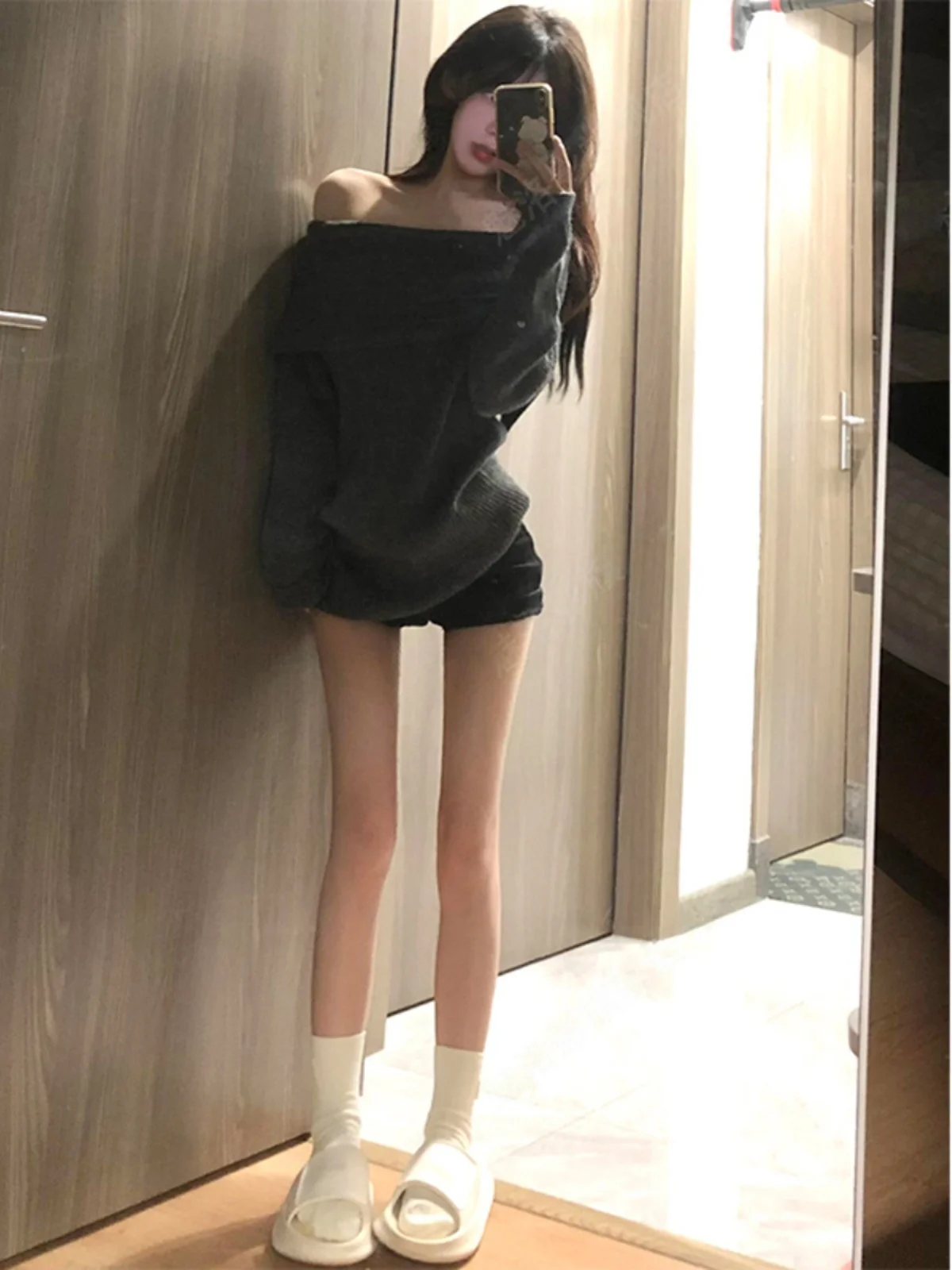 

Retro Spicy Girl One-Shoulder Sweater Women's Autumn Winter New Design Sensual Shoulder Exposure Pure Desire Lazy Style Top