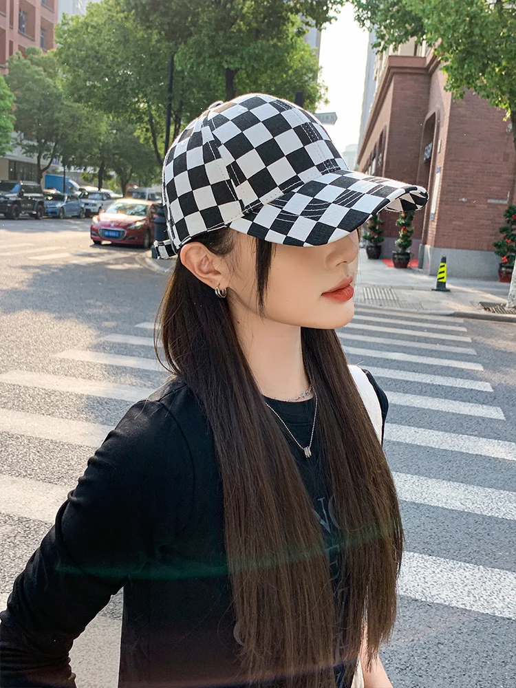 New men and women universal spring and autumn baseball cap checkerboard plaid baseball cap street leisure duck tongue cap