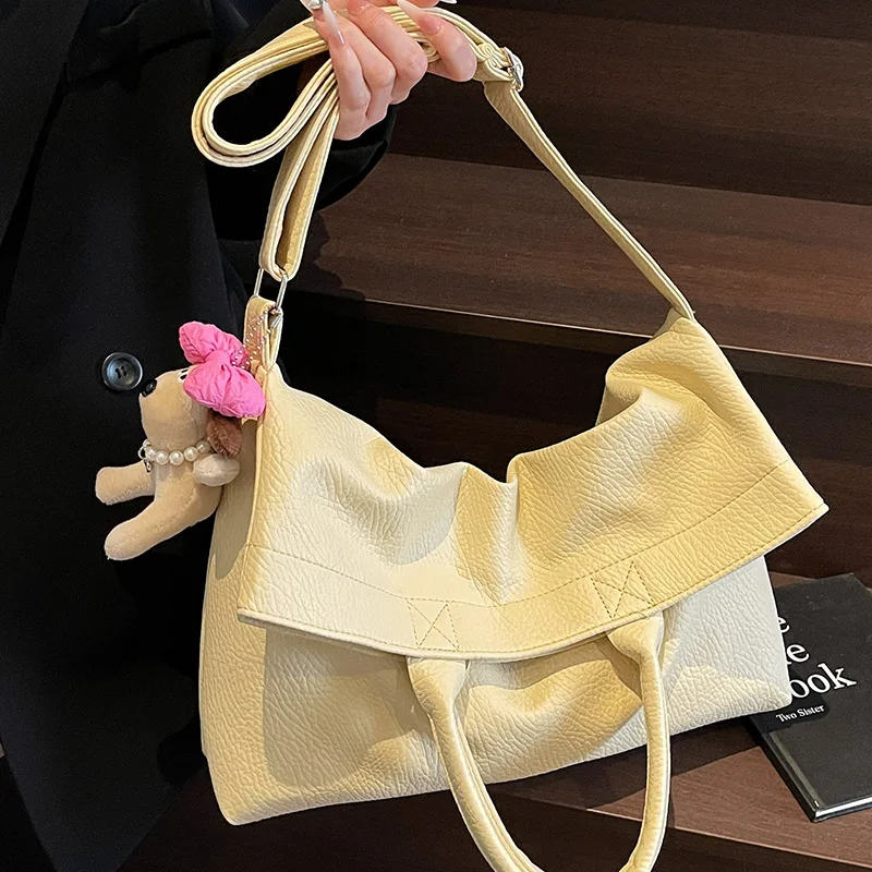 

Fashion Versatile Bag for Women 2025 New Summer Single Shoulder Underarm Bag with High Grade Retro Commuter Tote Bag for Women