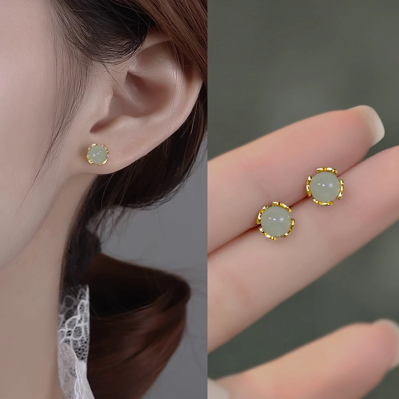 Chinese Style Retro Imitation Jade Small Stud Earrings For Women Exquisite Green Round Bead Earring Elegant Jewelry Gift