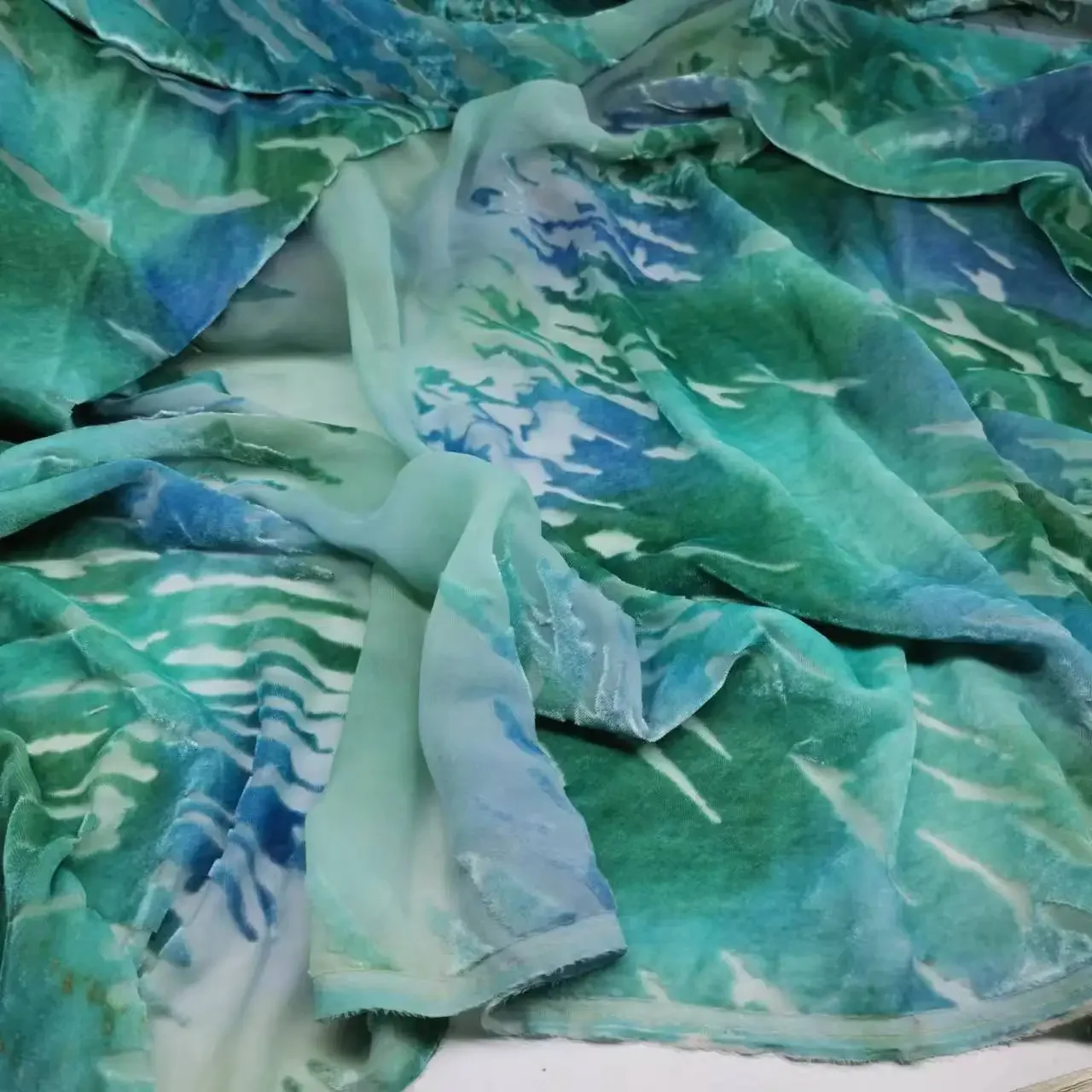 Ombre Burn-Out Velvet Tissue Fabric Gown Dress Flocked Rayon Qualified Shirt Material