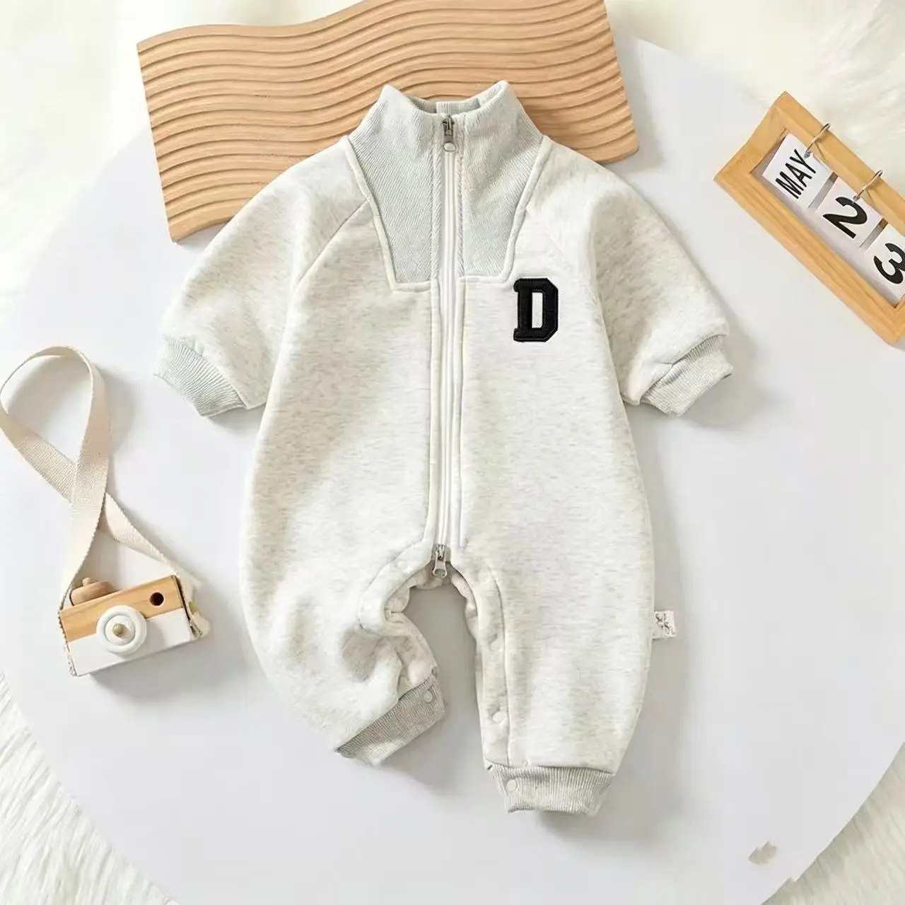 2026 Autumn Fleece Lined Unisex Babys Romper Thick Warm Sporty Newborn Jumpsuit Toddler Outdoor One Piece