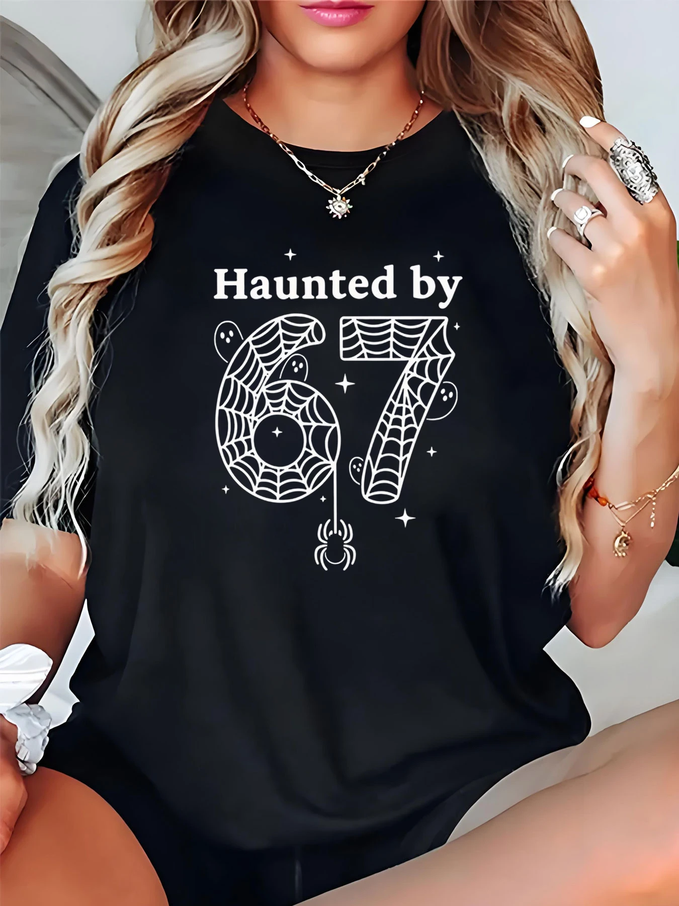 

Женская футболка на Хэллоуин с привидениями на 67 лет, свободный повседневный топ с принтом паутины для женщин, костюм для вечеринки, наряд