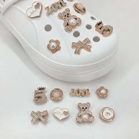 14 पीस स्पार्कलिंग गोल्डन फॉक्स पर्ल शू चार्म्स पिन सेट DIY डिटैचेबल शू डेकोरेशन क्रॉक्स क्लॉग्स पार्टी गिफ्ट आइडिया के लिए उपयुक्त 6 best sales क्रॉक्स गिबिट्स - №5