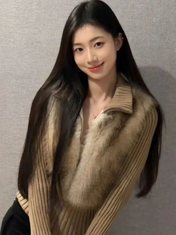 

Модная мягкая красивая уникальная универсальная шуба с мехом, зимняя верхняя одежда, молодежная повседневная уличная теплая цветная интегрированная кожа