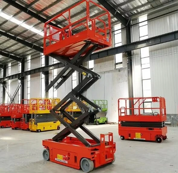 رافعة مقصية كهربائية ذاتية الدفع رافعة سقالات أوتوماتيكية هيدروليكية