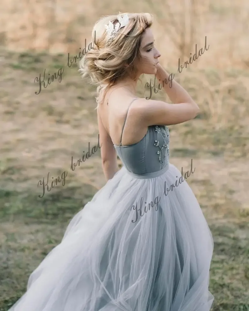 ที่กําหนดเองสีฟ้าและสีเทาT Ulleพรหมพรรคชุดแต่งงานสายรัดปาเก็ตตี้ชุดเจ้าสาวนางฟ้าชุดแต่งงานเจ้าหญิงBohoชุดเจ้าสาว