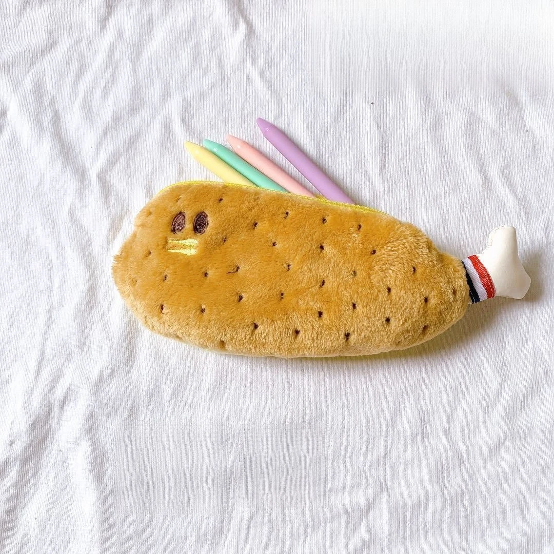Fun and Quirky Food-Shaped Plush Pencil Case (Without Pencils) - Ins-Style Food-Shaped Plush Storage Bag for School Supplies, Home Desktop Organization, and Portable Storage for Commuting. Stores Various Writing Tools, Bluetooth Earphones, Lipstick and Makeup Samples, Hair Ties, Hair Clips, Keys, and Other Small Items. Novel and Interesting Designs Add a Touch of Fun to Outfits, Creating a Lively and Dynamic Image for Girls