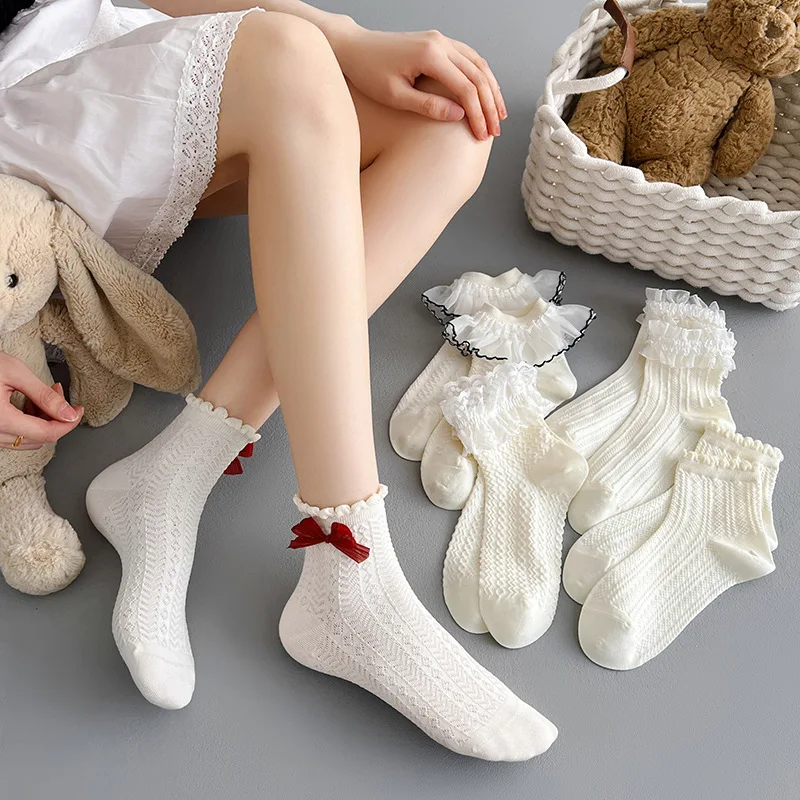 Spring/summer new lace stockings women's mid-tube socks Thin cream color sweat wicking, deodorizing sweet girls socks