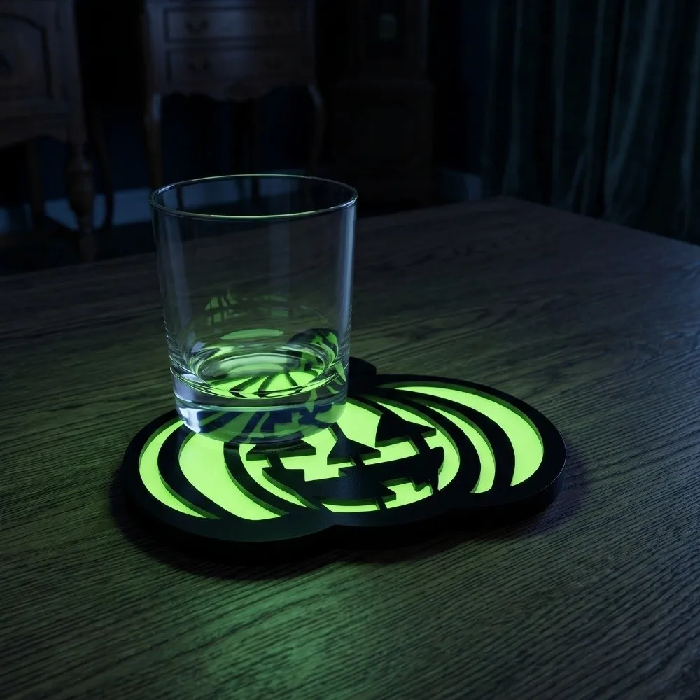 4/8PCS Anti-slip Glow-in-the-dark Coasters Dark Style Luminous Wooden Pumpkin Coasters Heatproof Spooky Skull Drink Coasters