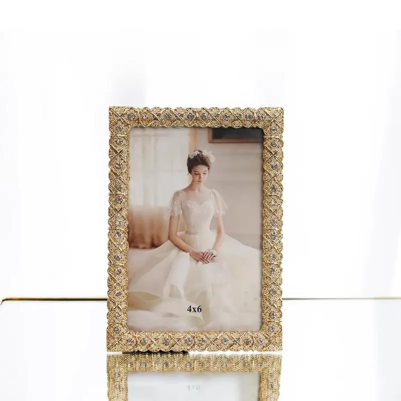 

Golden Rhinestone Light Luxury Wedding Photo Frame, Living Room Metal American Decoration Desktop Photo Frame
